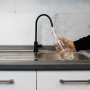 Rubinetto una via Elegance in Acciaio Inox NERO | bellerofonteacqua.com